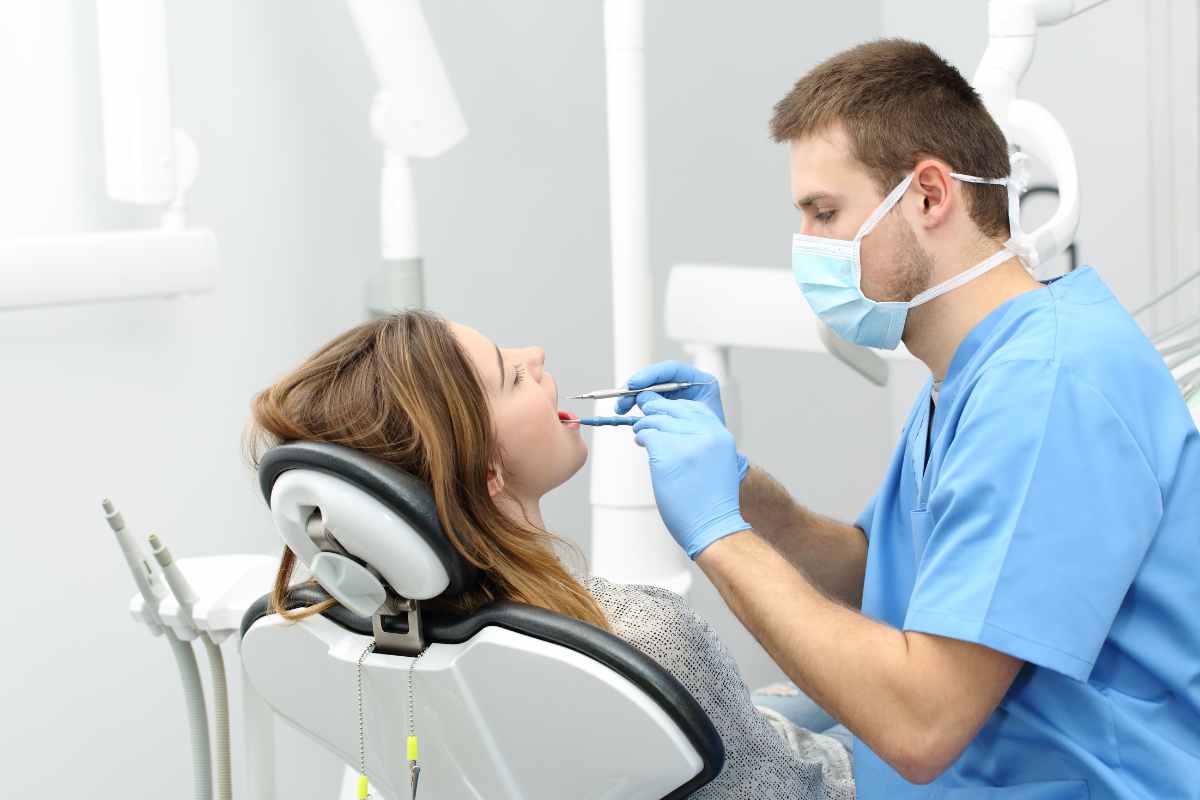 Protesi e cure dentali gratis