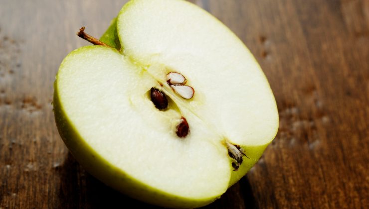 I semi delle mele possono essere nocivi 